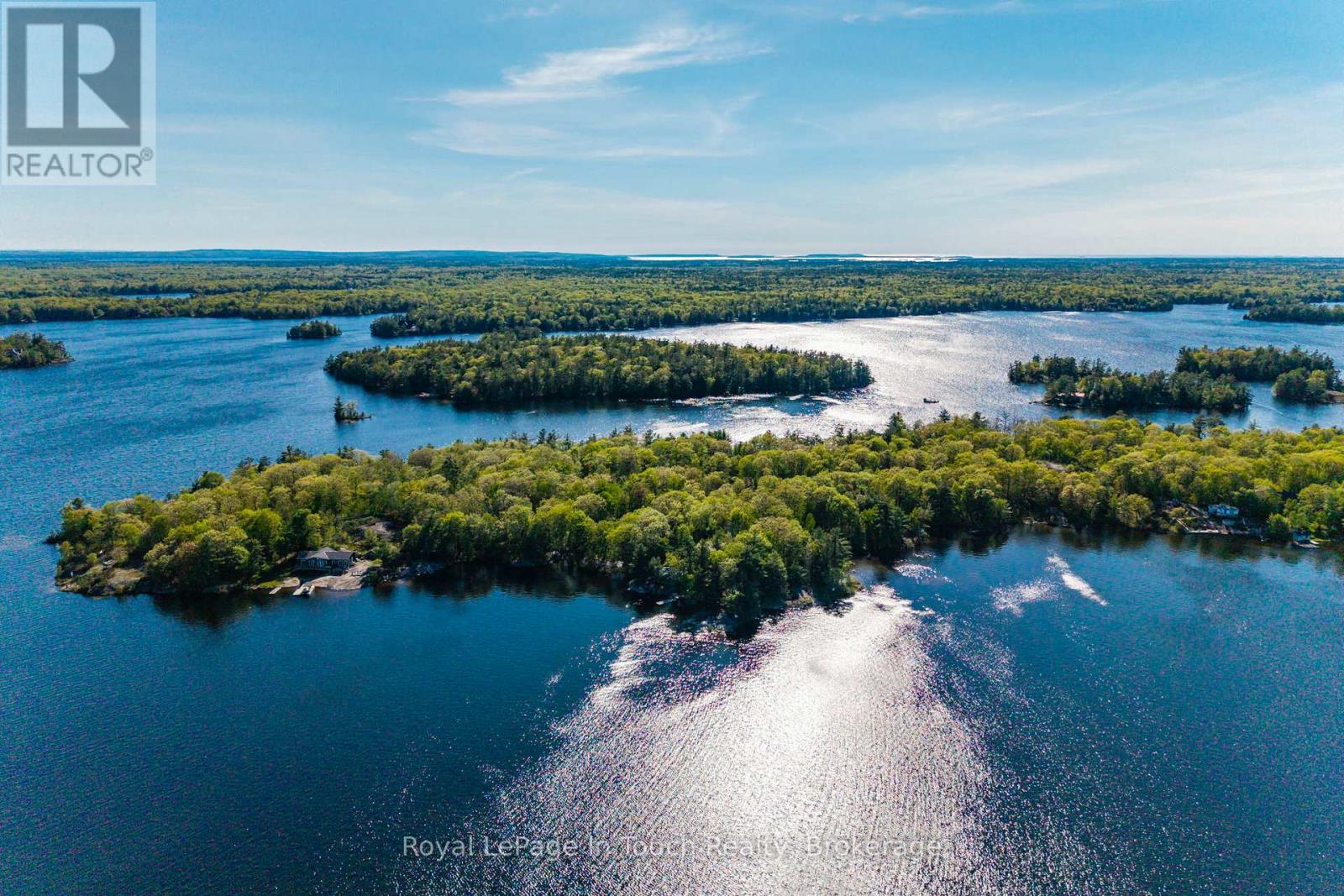 1916 Six Mile Lake Shore Island, Georgian Bay, Ontario  L0K 1S0 - Photo 11 - X12861736