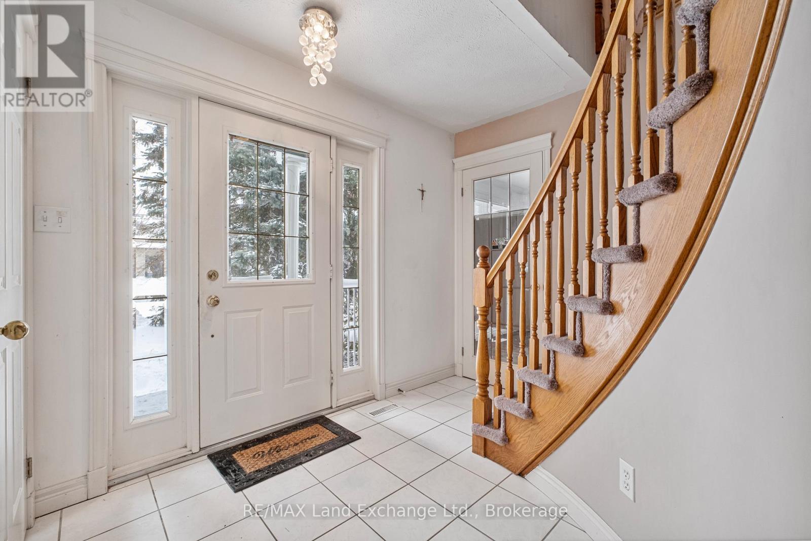 750 Mcpherson Crescent, Kincardine, Ontario  N2Z 1M4 - Photo 12 - X12862572
