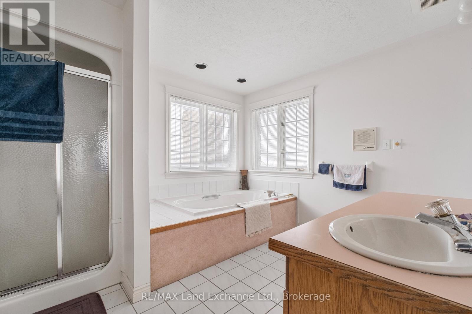 750 Mcpherson Crescent, Kincardine, Ontario  N2Z 1M4 - Photo 27 - X12862572