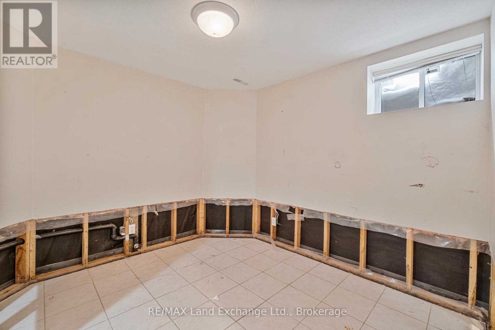 750 Mcpherson Crescent, Kincardine, Ontario  N2Z 1M4 - Photo 37 - X12862572