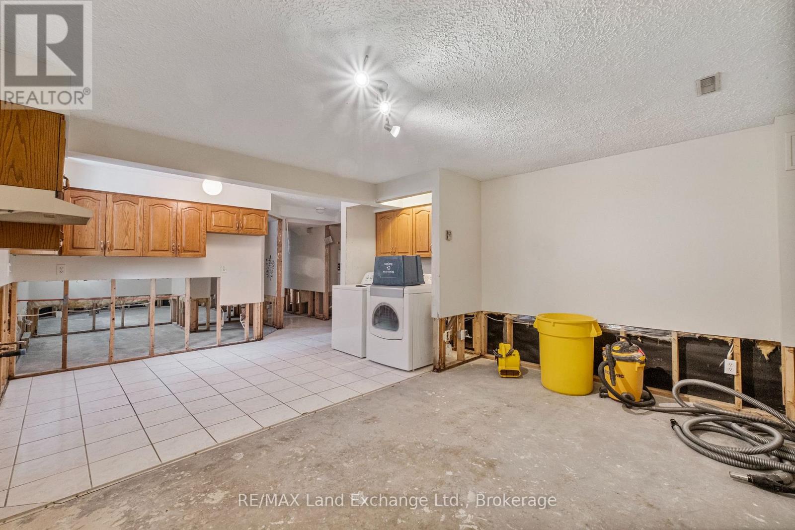 750 Mcpherson Crescent, Kincardine, Ontario  N2Z 1M4 - Photo 40 - X12862572
