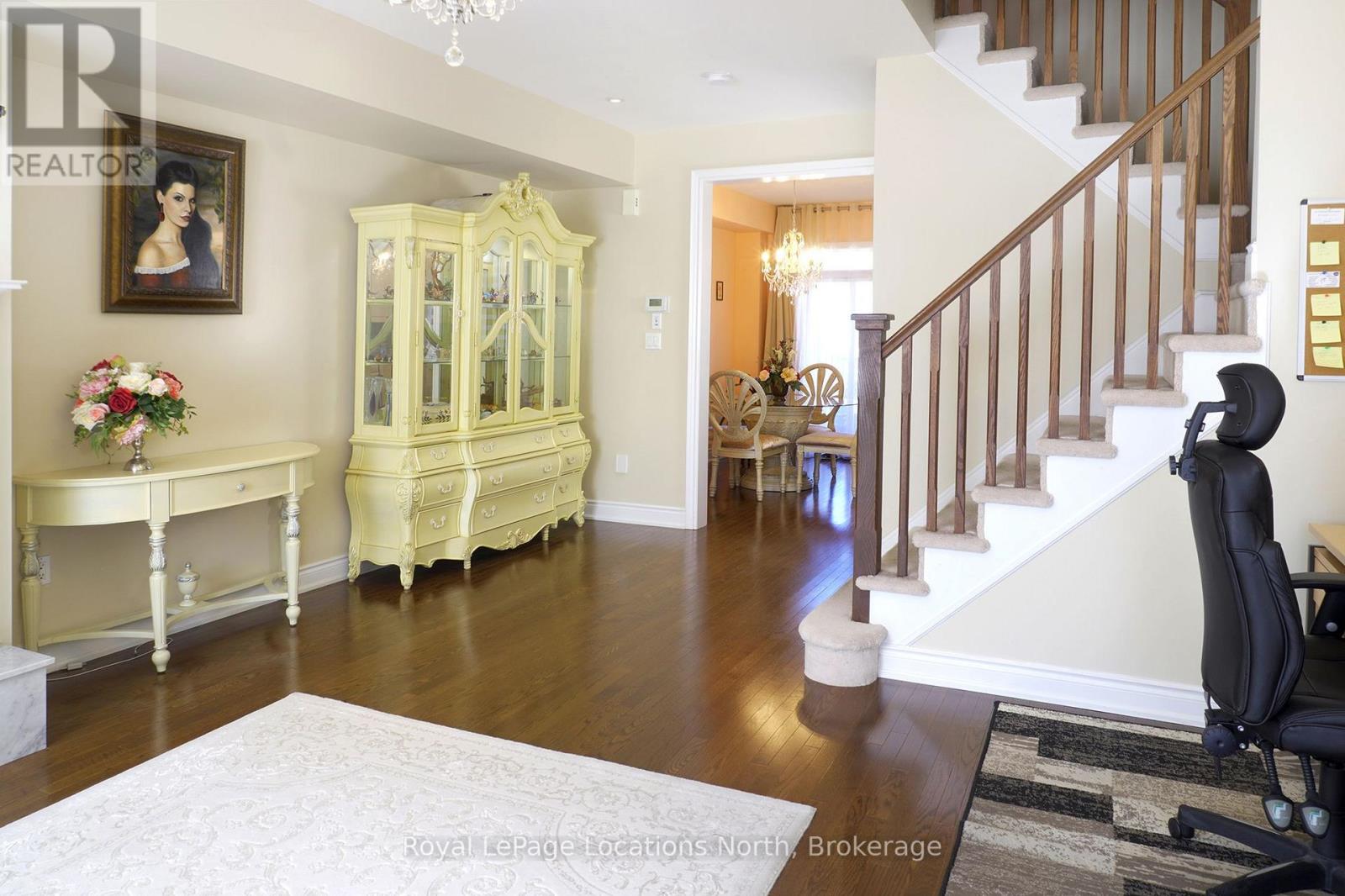11 Wally Drive, Wasaga Beach, Ontario  L9Z 0E4 - Photo 2 - S12863538