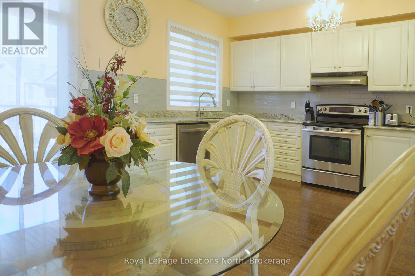 11 Wally Drive, Wasaga Beach, Ontario  L9Z 0E4 - Photo 8 - S12863538