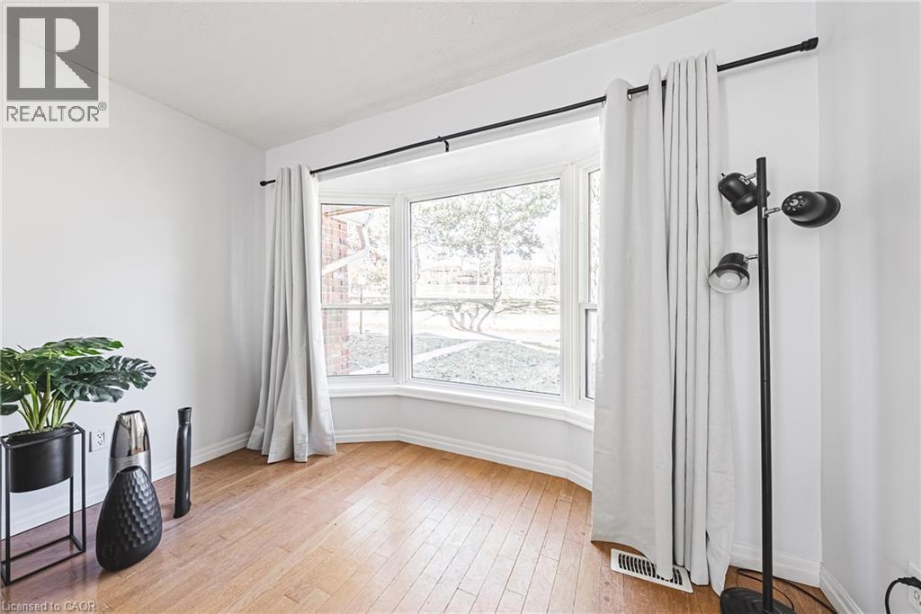 2220 Upper Middle Road Unit# 4, Burlington, Ontario  L7P 2Z9 - Photo 7 - 40810544