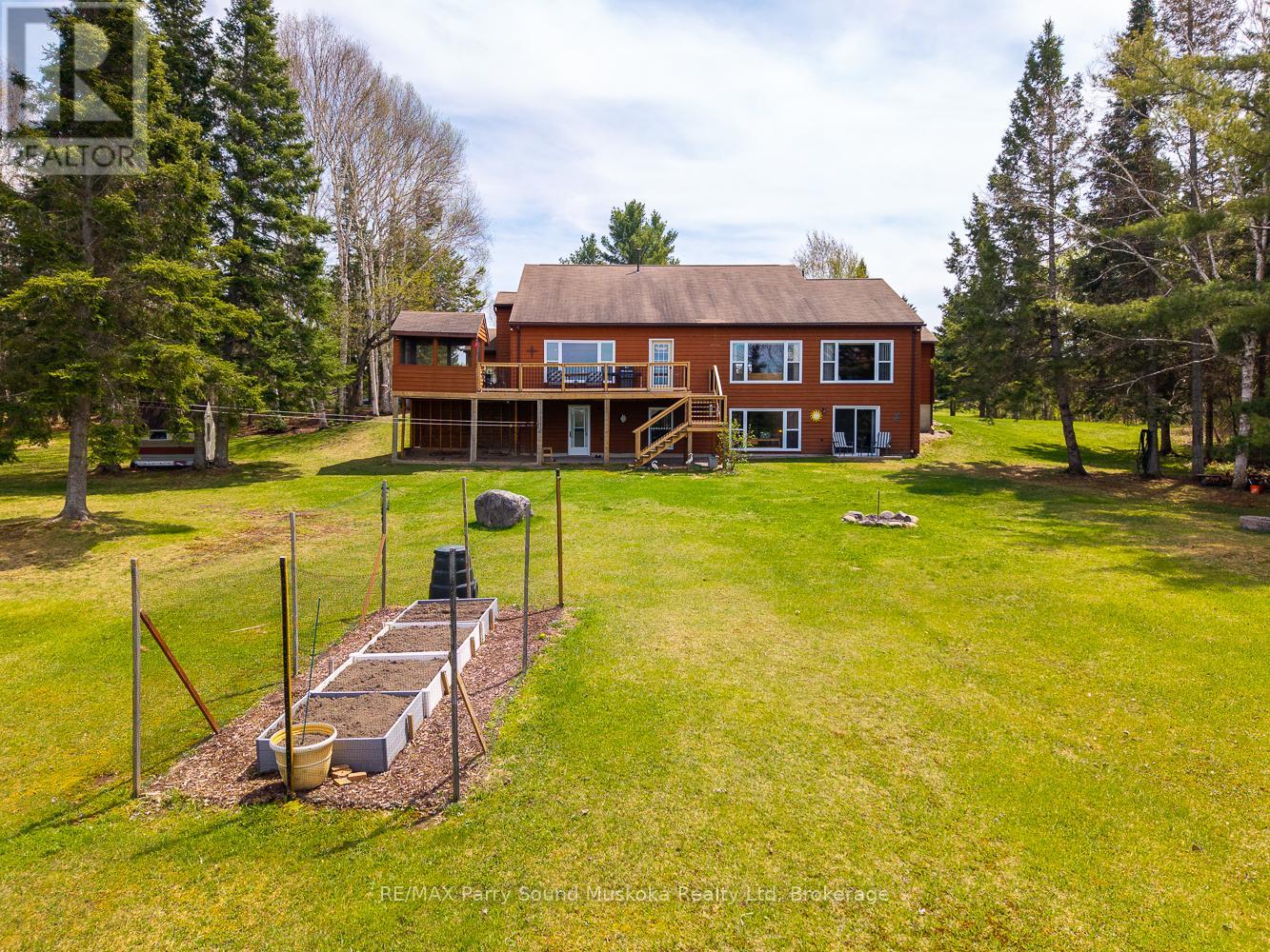 258 Lakeside Trail, Magnetawan, Ontario  P0A 1P0 - Photo 2 - X12864604