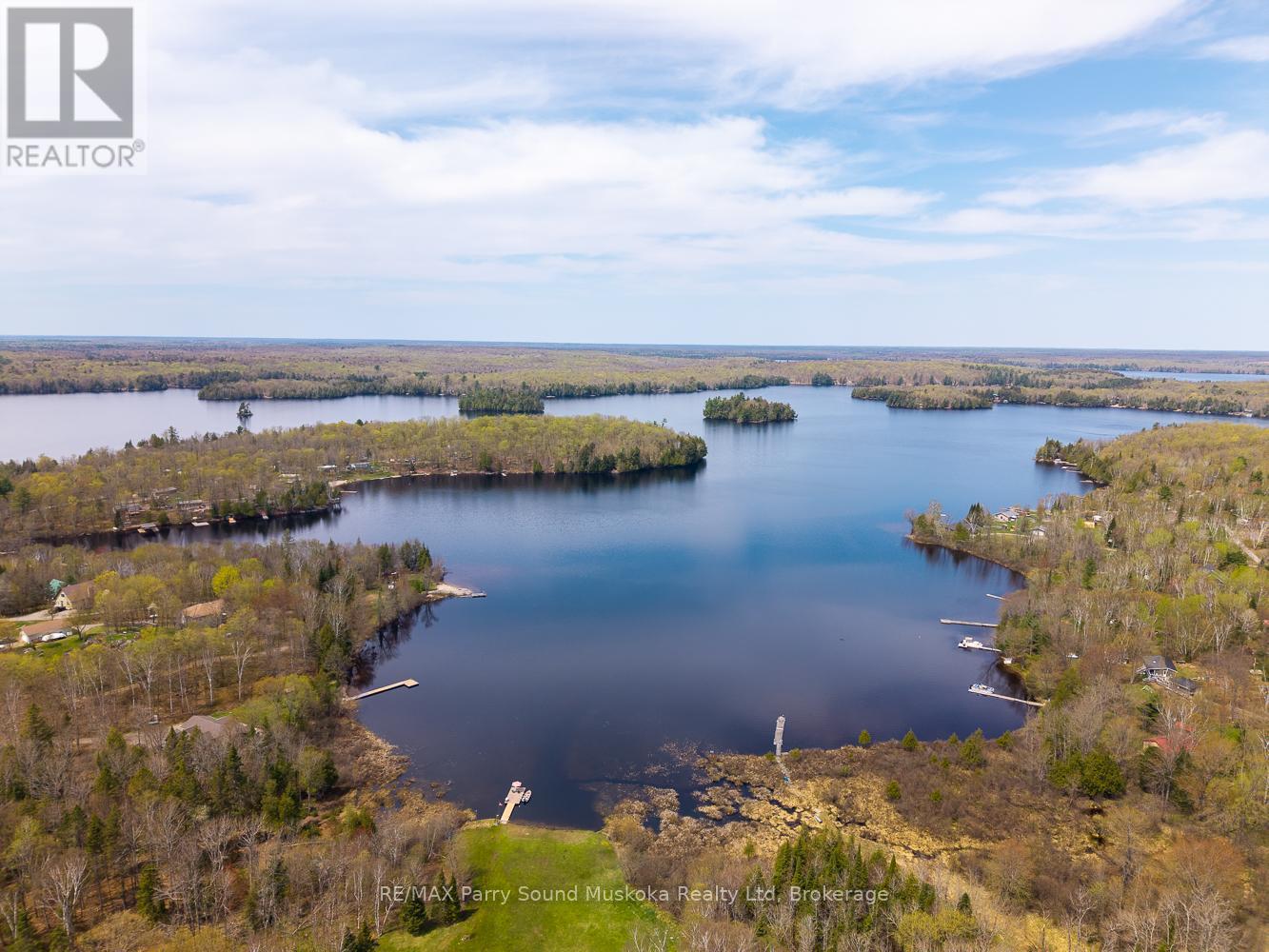 258 Lakeside Trail, Magnetawan, Ontario  P0A 1P0 - Photo 39 - X12864604
