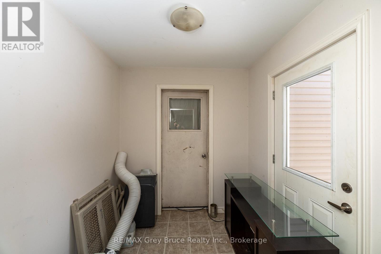 260 Spring Creek Road, South Bruce Peninsula, Ontario  N0H 1P0 - Photo 13 - X12864868