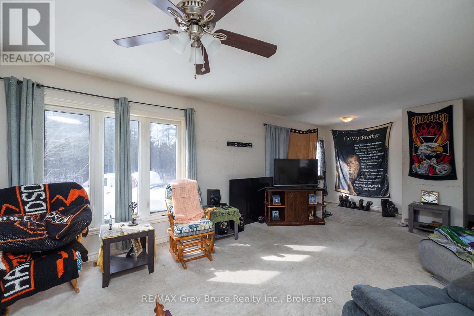 260 Spring Creek Road, South Bruce Peninsula, Ontario  N0H 1P0 - Photo 3 - X12864868