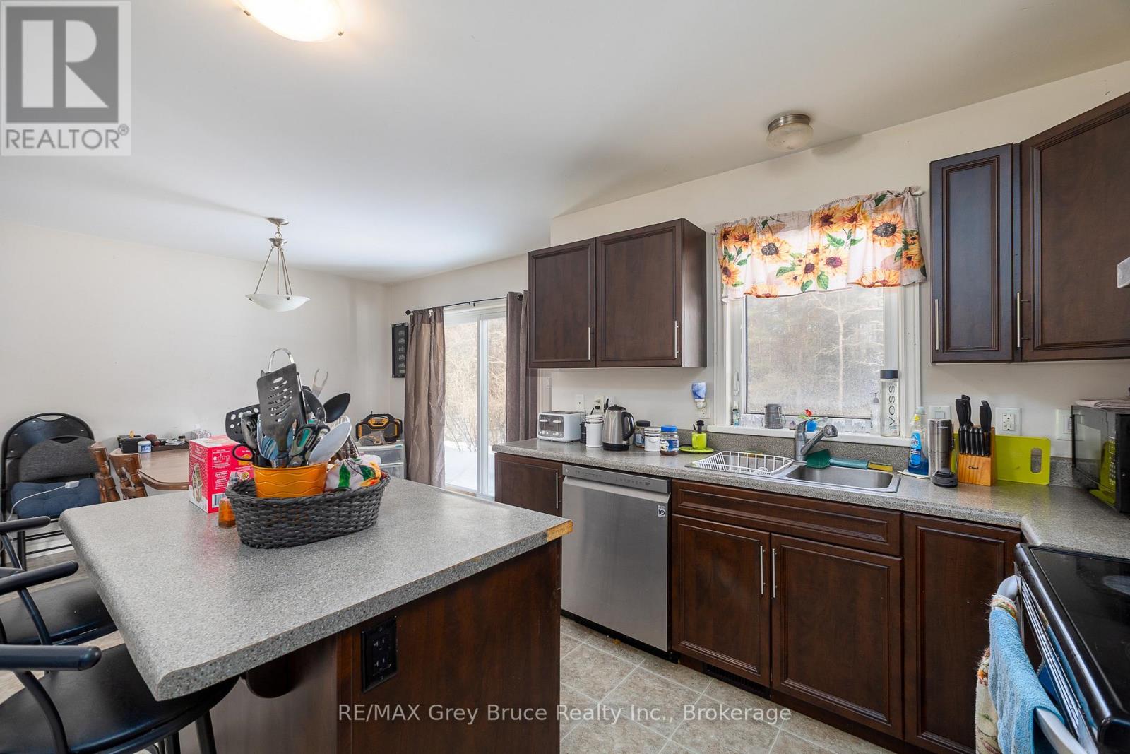 260 Spring Creek Road, South Bruce Peninsula, Ontario  N0H 1P0 - Photo 8 - X12864868