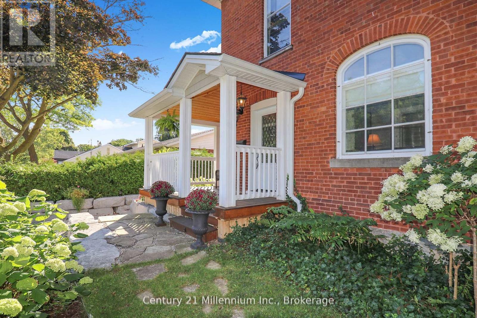 439 Birch Street, Collingwood, Ontario  L9Y 2W4 - Photo 3 - S12865818
