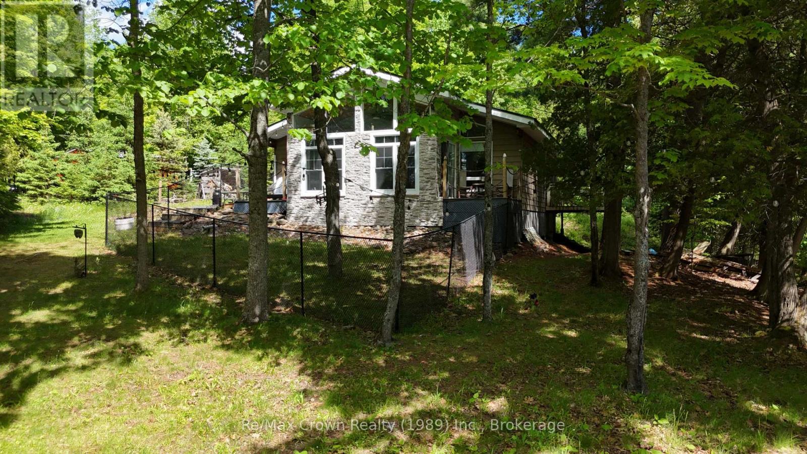 935 Limberlost Point Road, Parry Sound Remote Area, Ontario  P0H 2R0 - Photo 3 - X12867182