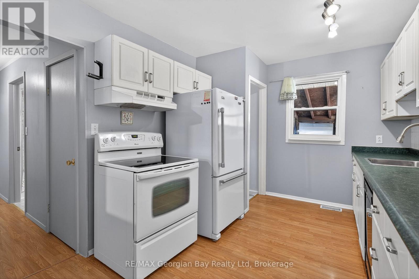 2407 Rumney Road, Tay, Ontario  L4R 4K3 - Photo 3 - S12867874