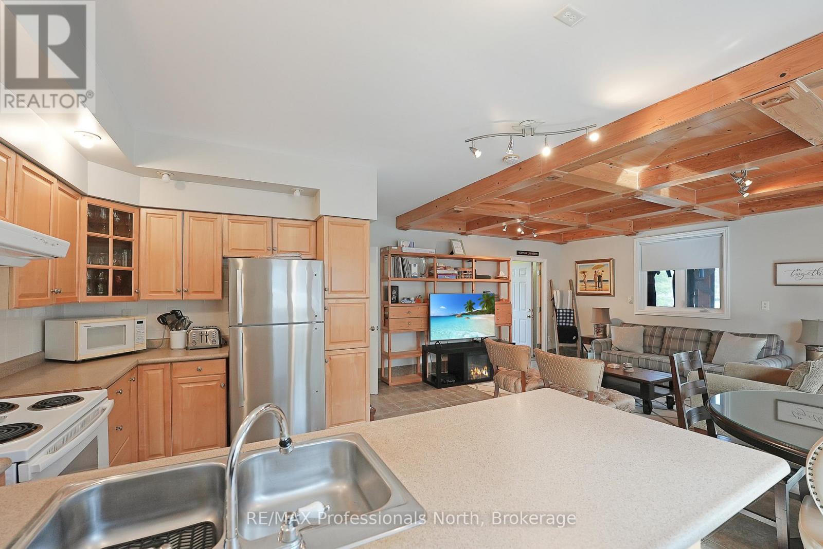 1008 Cherokee Trail, Algonquin Highlands, Ontario  K0M 1J1 - Photo 10 - X12868674