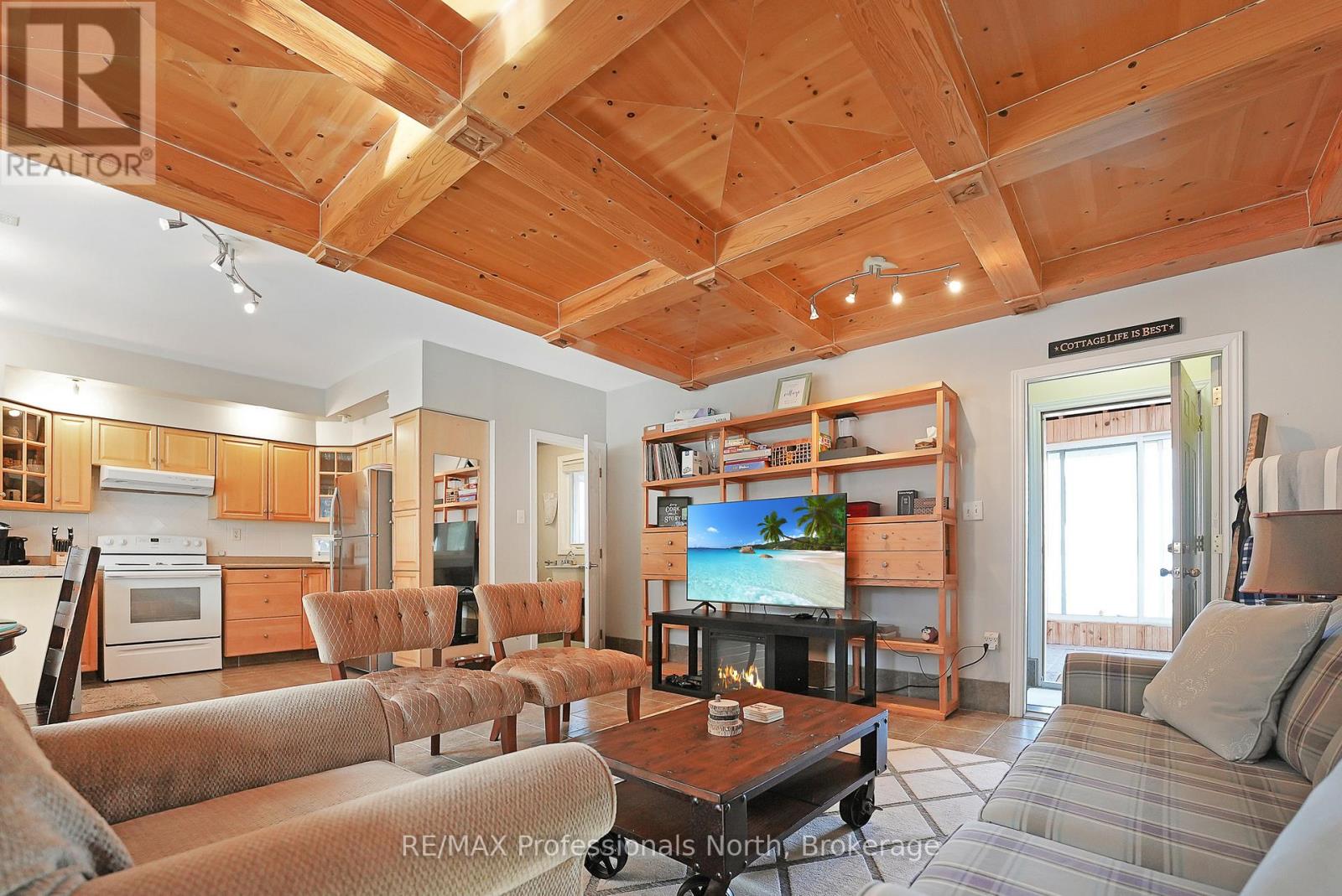 1008 Cherokee Trail, Algonquin Highlands, Ontario  K0M 1J1 - Photo 7 - X12868674