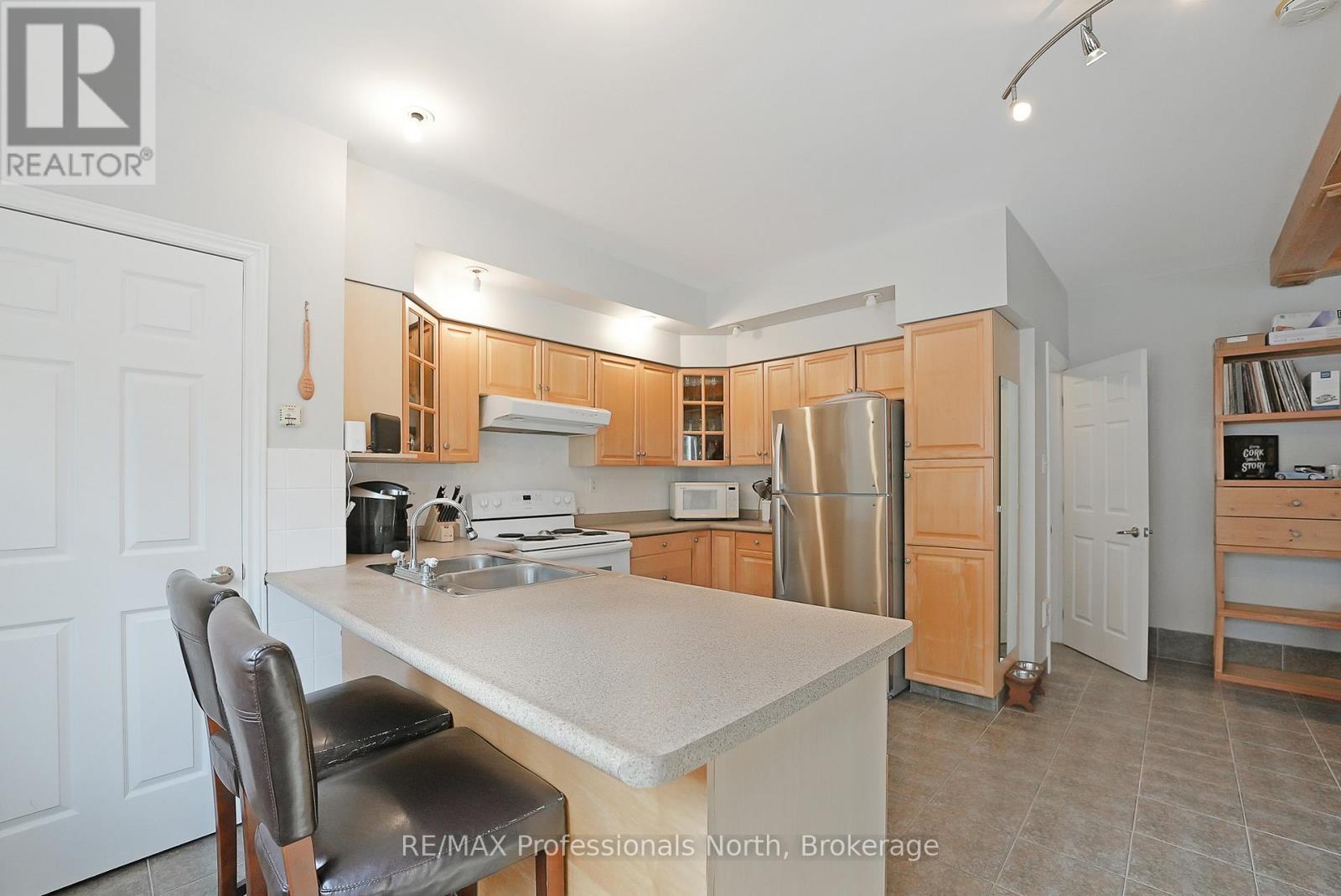 1008 Cherokee Trail, Algonquin Highlands, Ontario  K0M 1J1 - Photo 9 - X12868674