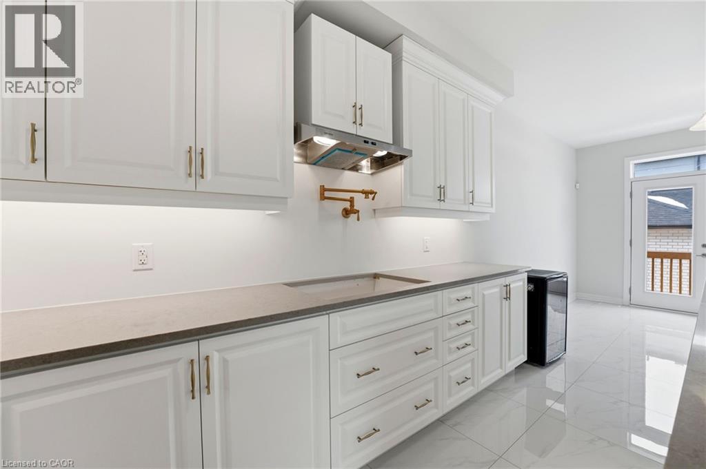 132 Settlers Road E, Oakville, Ontario  L6H 0Y3 - Photo 11 - 40808337