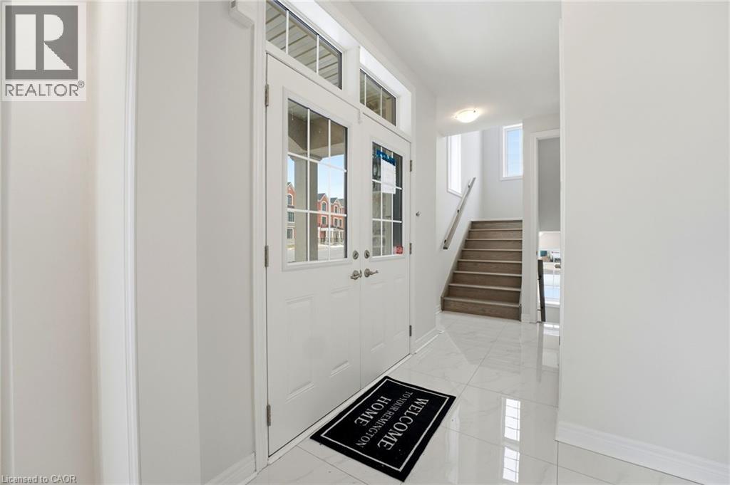 132 Settlers Road E, Oakville, Ontario  L6H 0Y3 - Photo 4 - 40808337