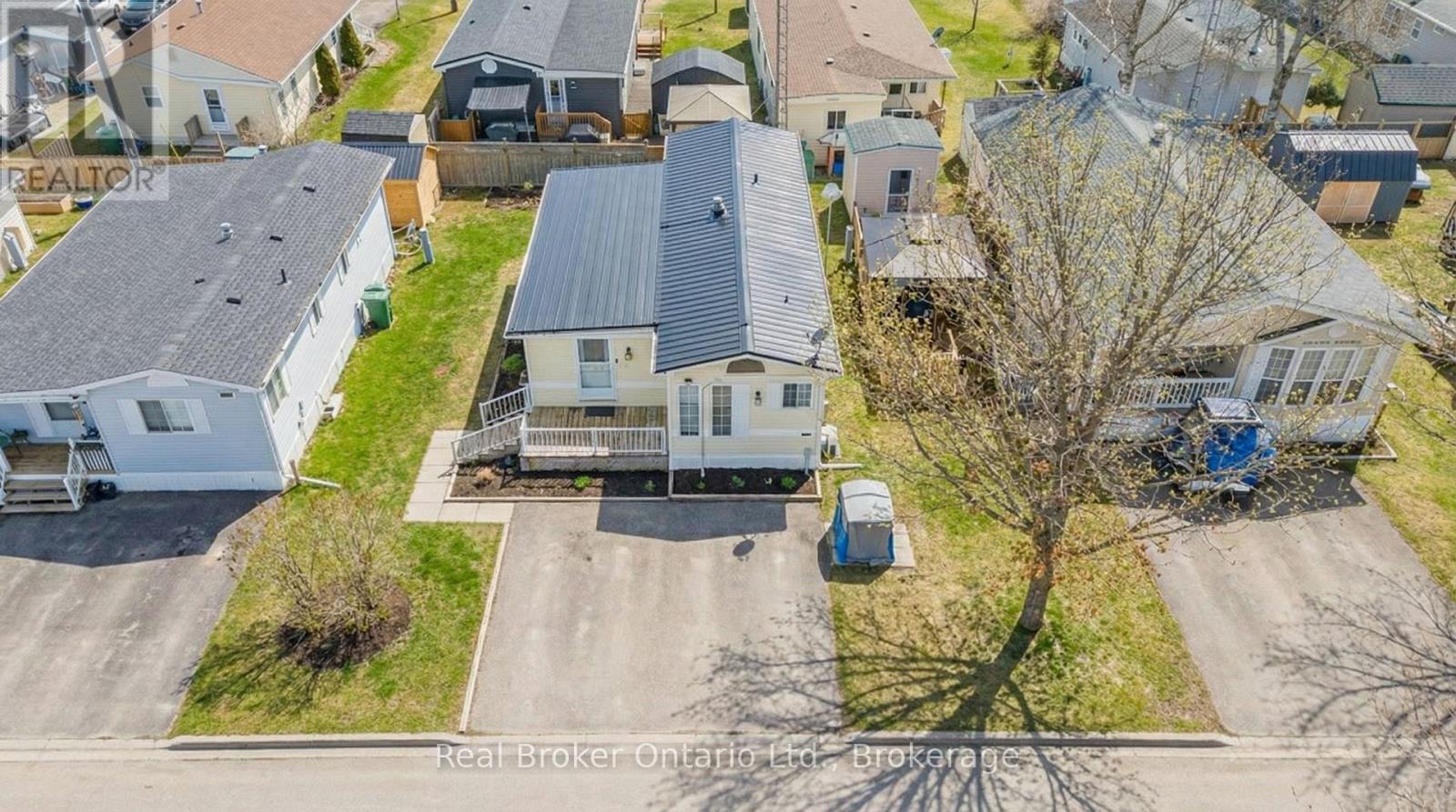 428 Pine Pass, Centre Wellington, Ontario  N1M 2W5 - Photo 2 - X12870108