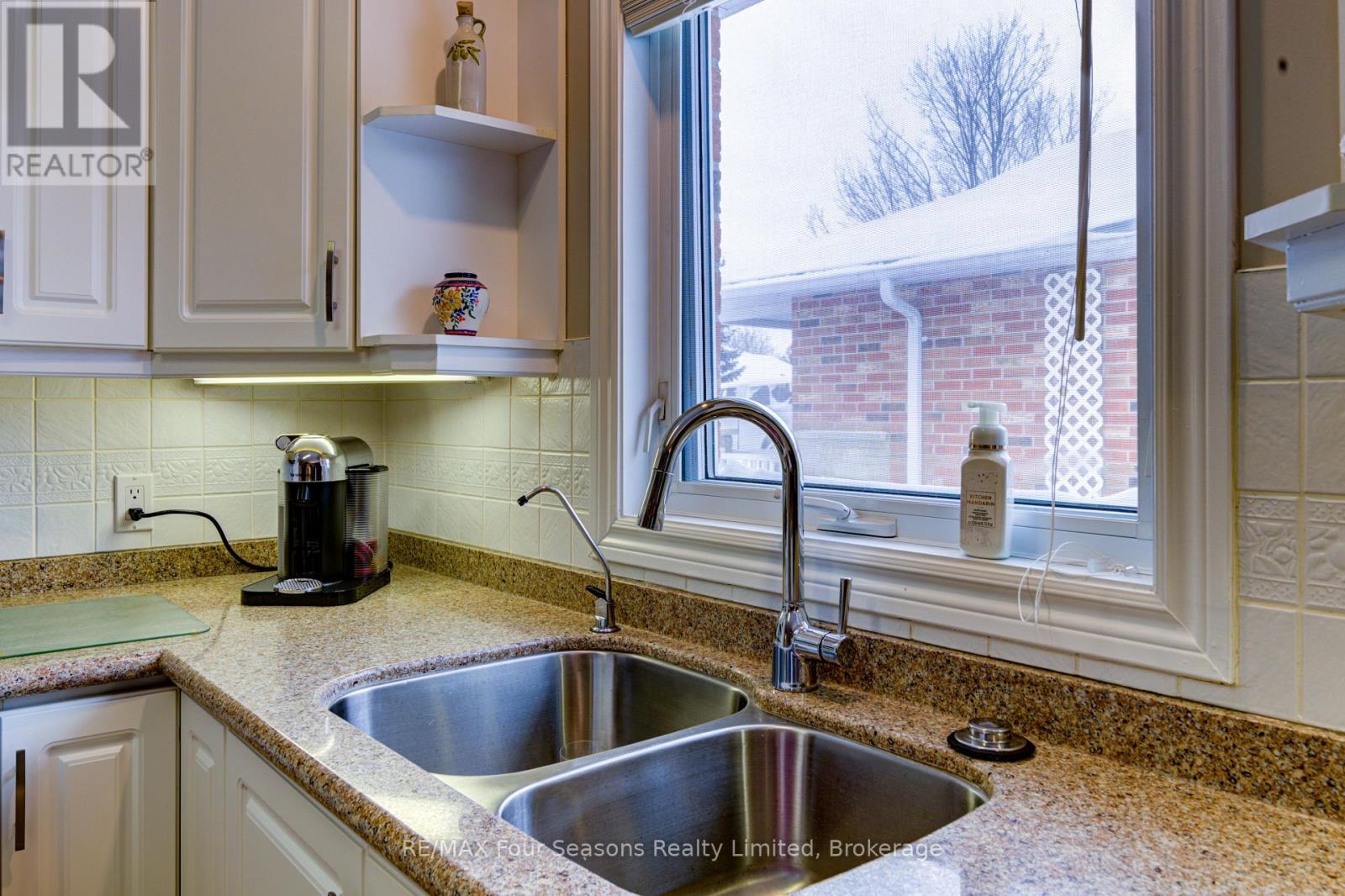 8 - 275 Huron Street, Clearview, Ontario  L0M 1S0 - Photo 15 - S12870374