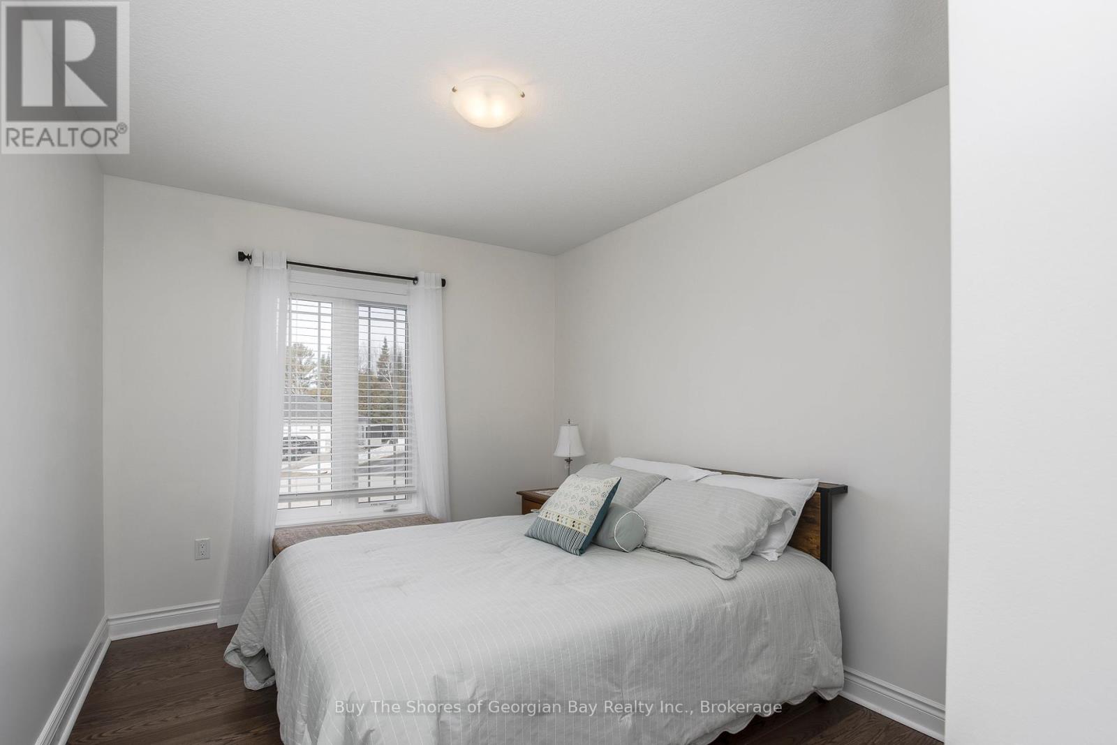 11 Ralph Dalton Boulevard, Tay, Ontario  L0K 2A0 - Photo 16 - S12871142