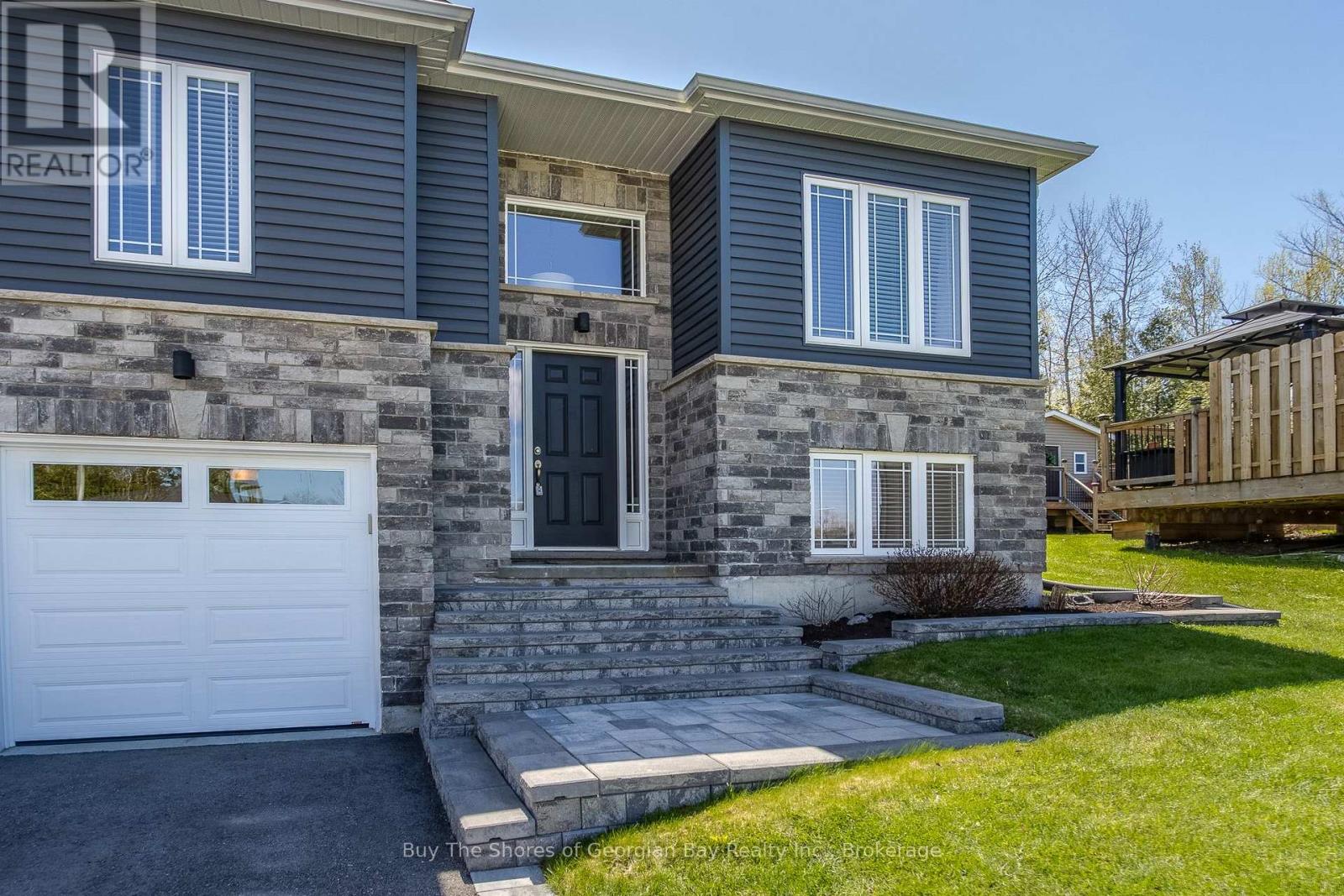 11 Ralph Dalton Boulevard, Tay, Ontario  L0K 2A0 - Photo 2 - S12871142