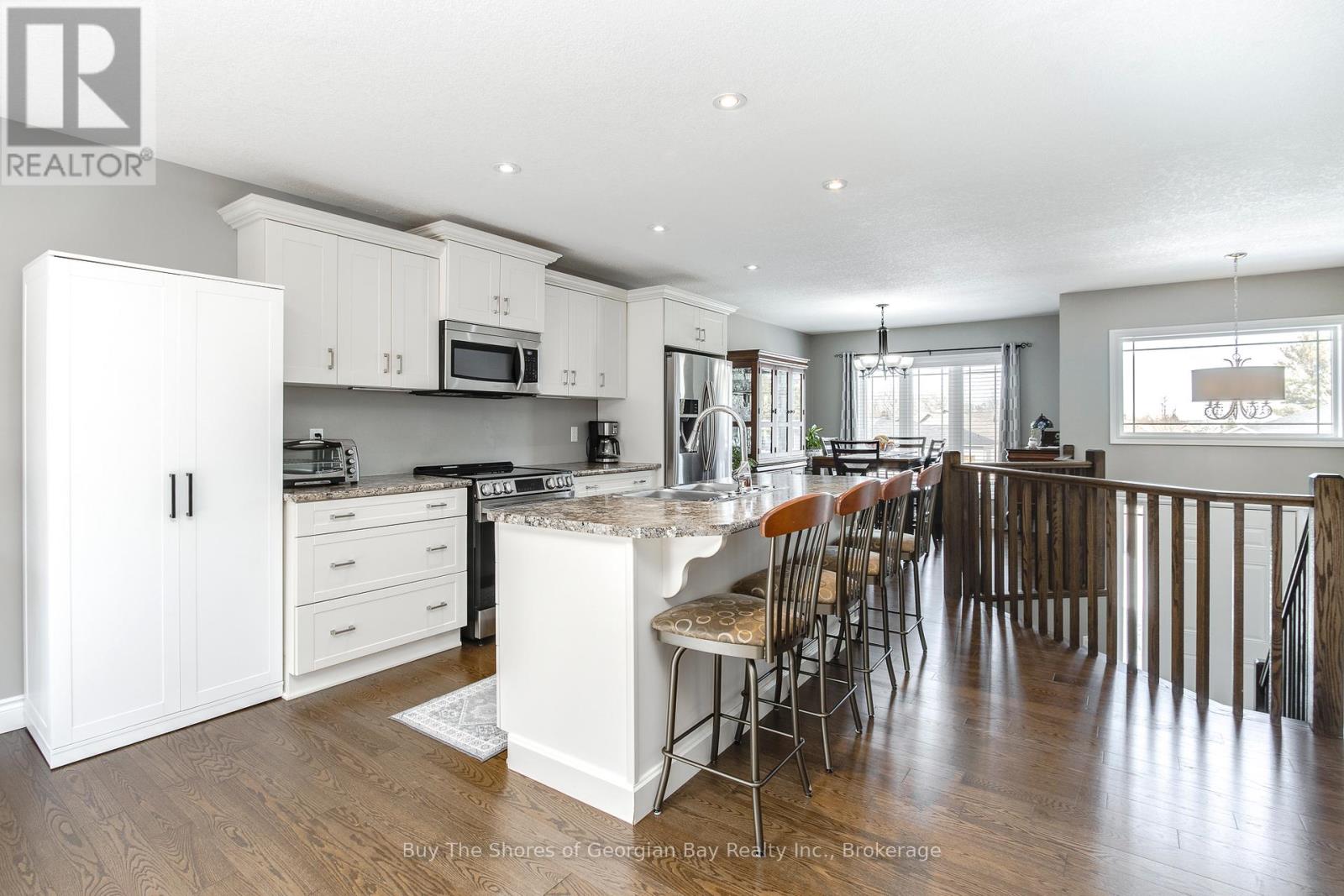 11 Ralph Dalton Boulevard, Tay, Ontario  L0K 2A0 - Photo 6 - S12871142