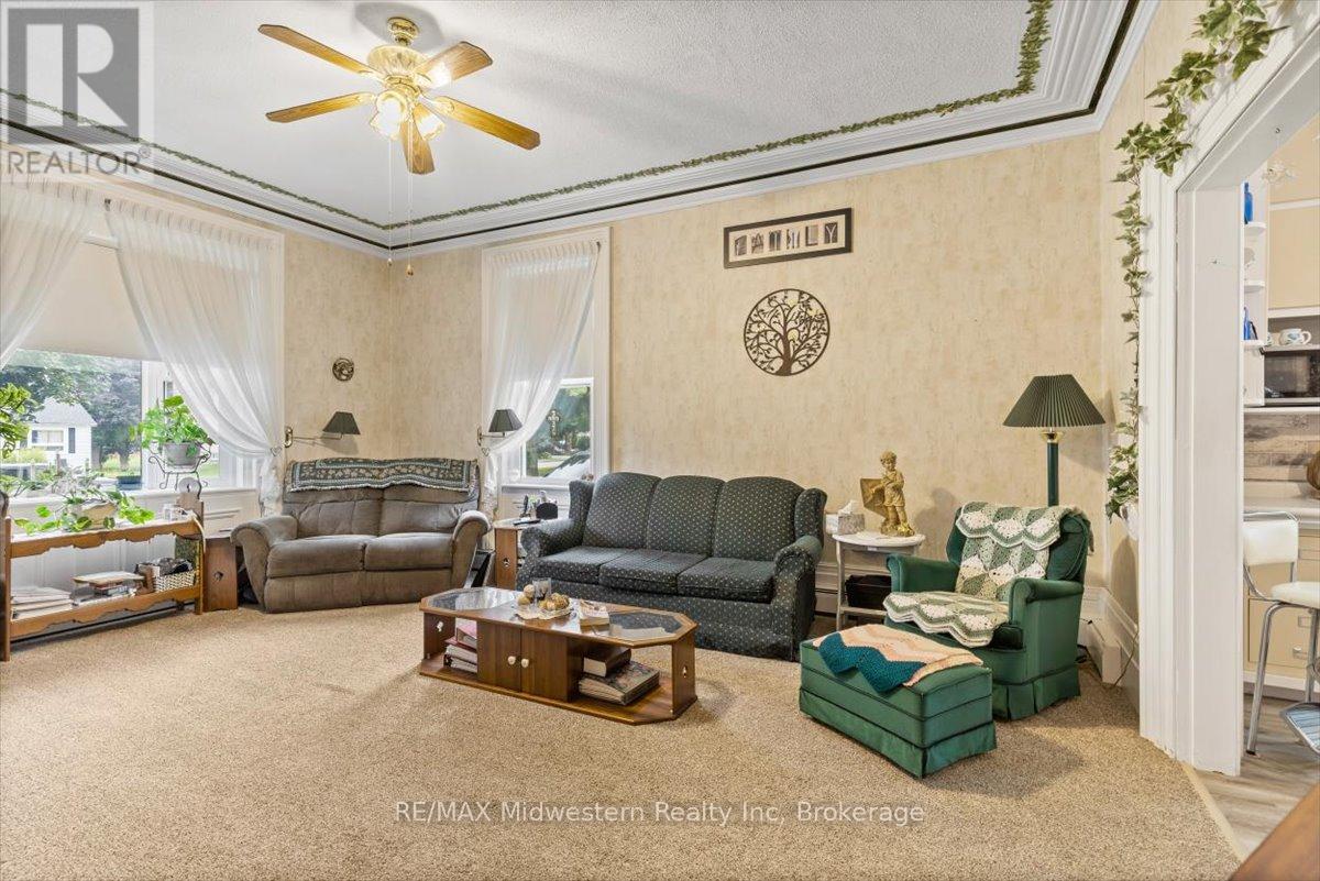 163 John Street S, Minto, Ontario  N0G 1Z0 - Photo 10 - X12871084