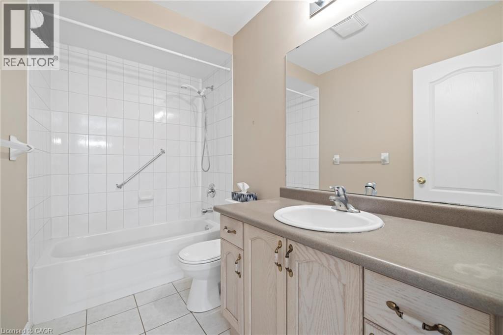 24 Kenyon Crescent Unit# 15, Grimsby, Ontario  L3M 5S4 - Photo 12 - 40811394