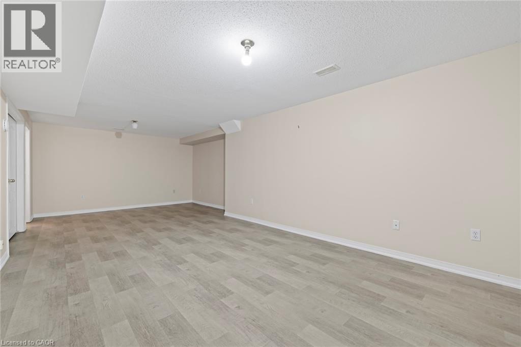 24 Kenyon Crescent Unit# 15, Grimsby, Ontario  L3M 5S4 - Photo 26 - 40811394