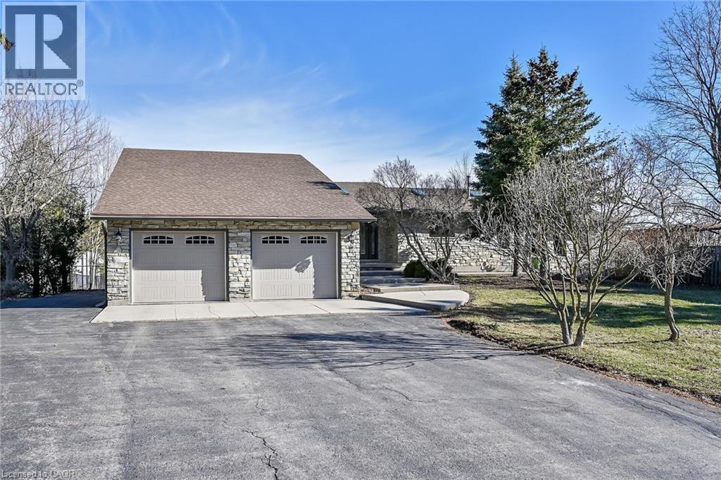 233 Green Mountain Road E, Stoney Creek, Ontario  L8J 2Z5 - Photo 2 - 40811506
