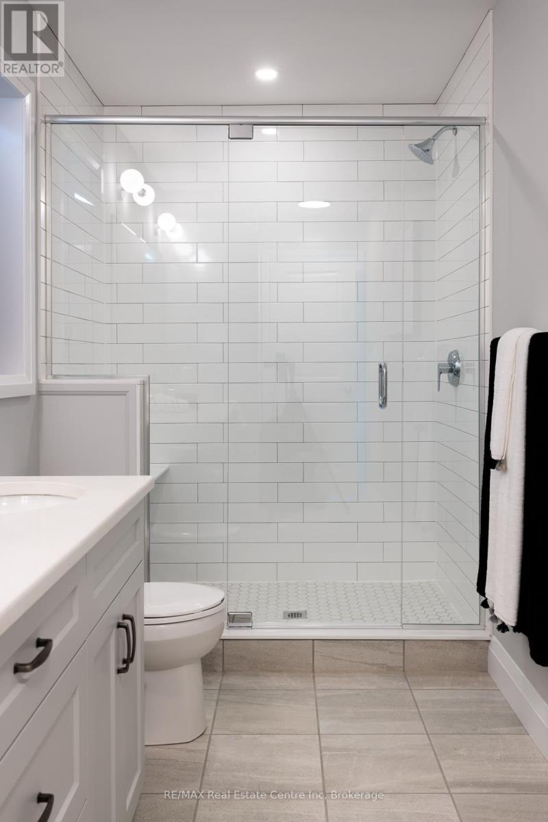 206 Bridge Crescent, Minto, Ontario  N0G 2P0 - Photo 8 - X12872682