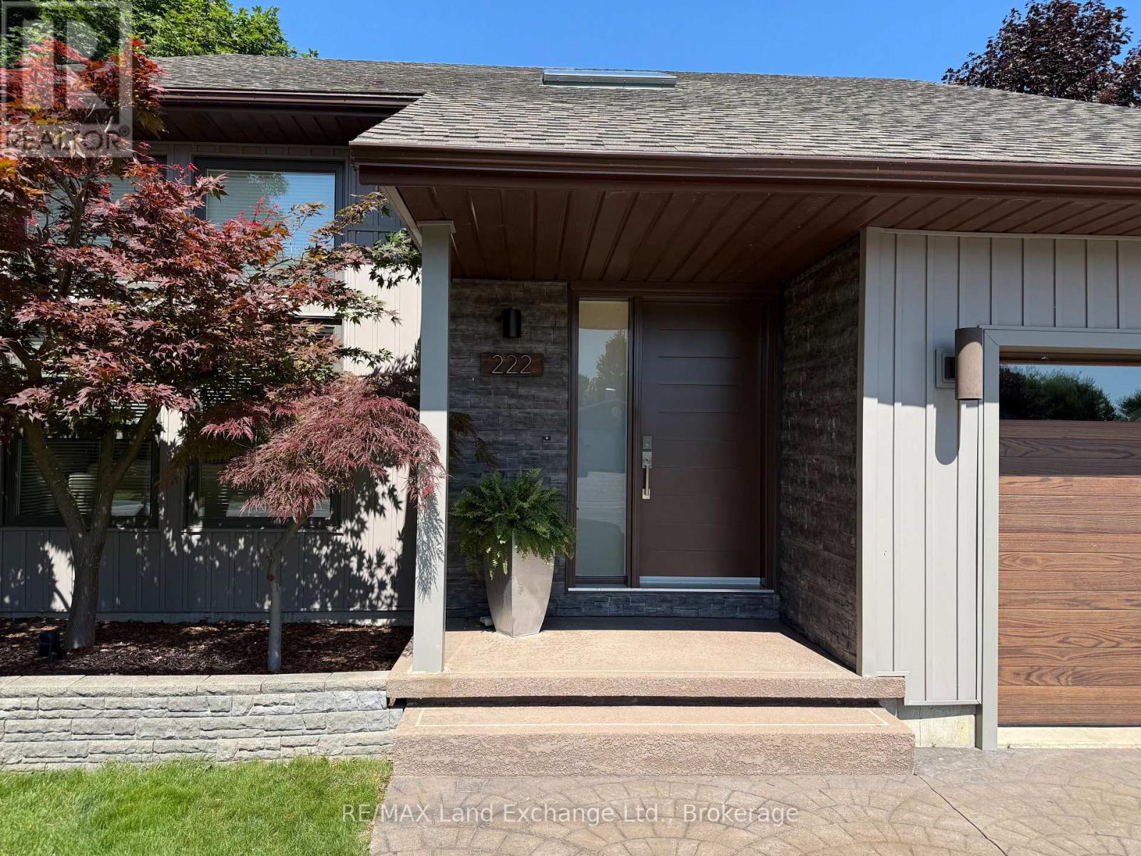 222 Penetangore Row, Kincardine, Ontario  N2Z 2P6 - Photo 2 - X12873110