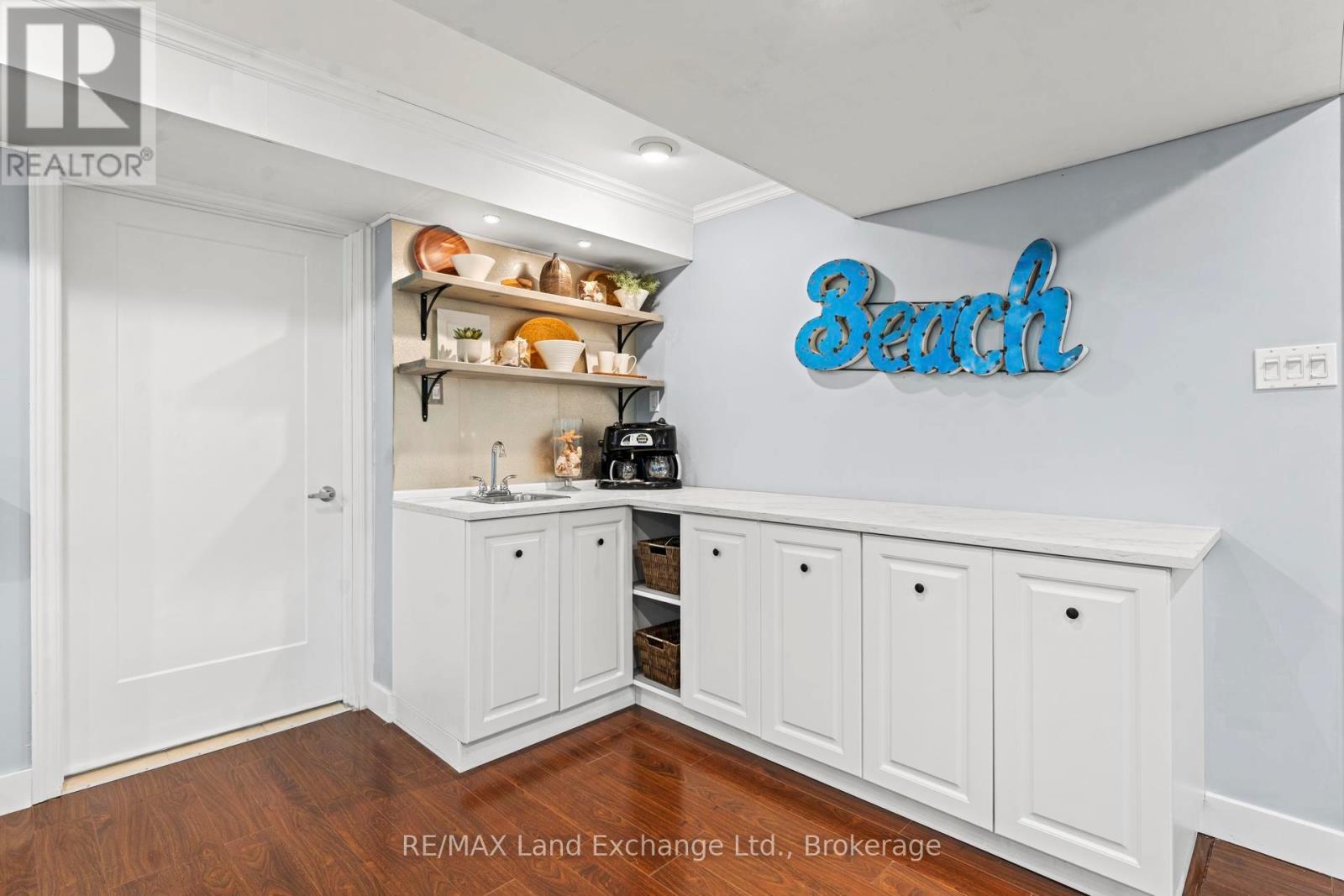 222 Penetangore Row, Kincardine, Ontario  N2Z 2P6 - Photo 33 - X12873110