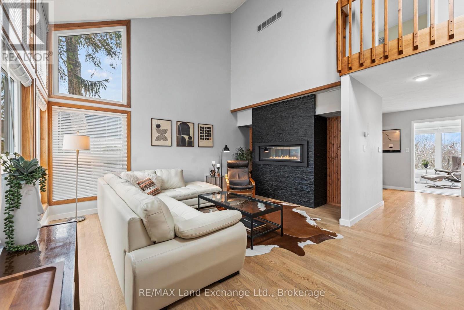 222 Penetangore Row, Kincardine, Ontario  N2Z 2P6 - Photo 4 - X12873110