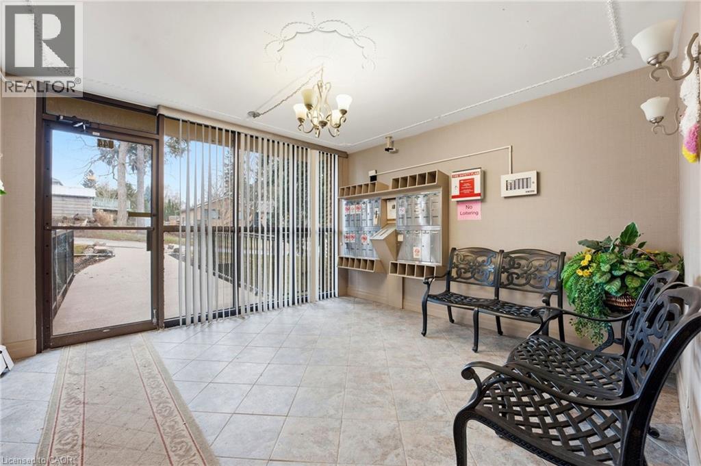 944 Caledonian View Unit# 206, Cambridge, Ontario  N3H 1A5 - Photo 2 - 40810520