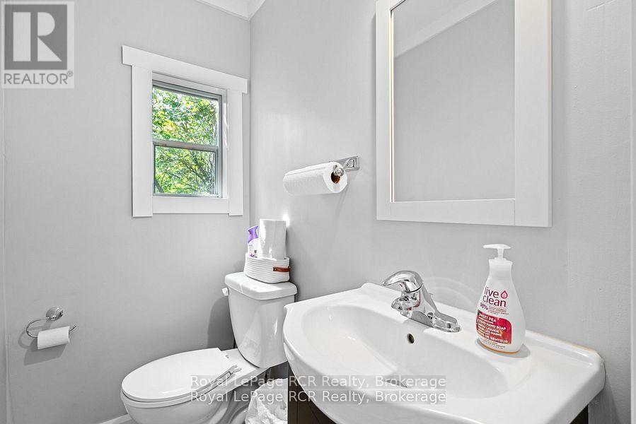 302769 Douglas Street, West Grey, Ontario  N0G 1R0 - Photo 14 - X12874442