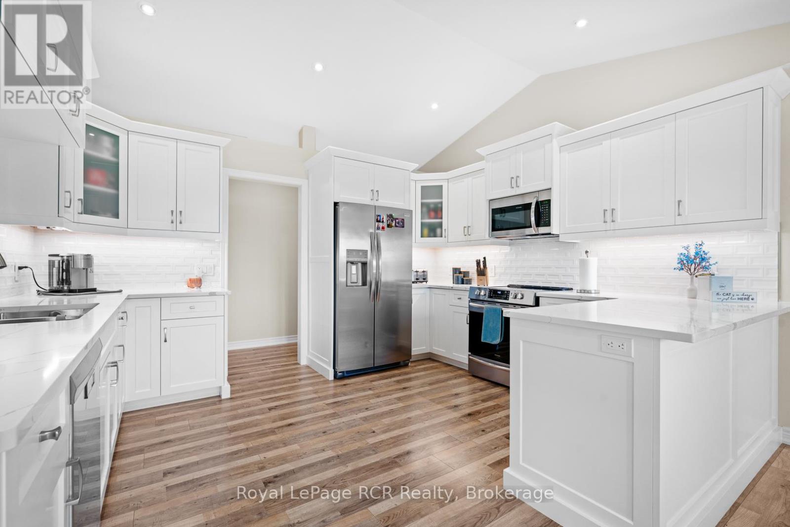 302769 Douglas Street, West Grey, Ontario  N0G 1R0 - Photo 28 - X12874442