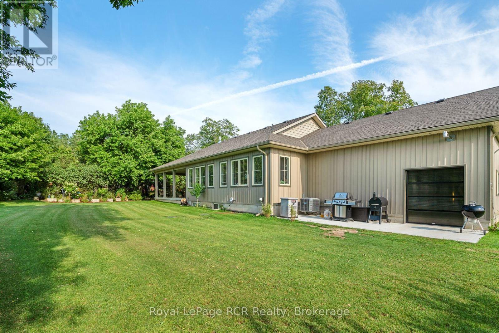 302769 Douglas Street, West Grey, Ontario  N0G 1R0 - Photo 5 - X12874442