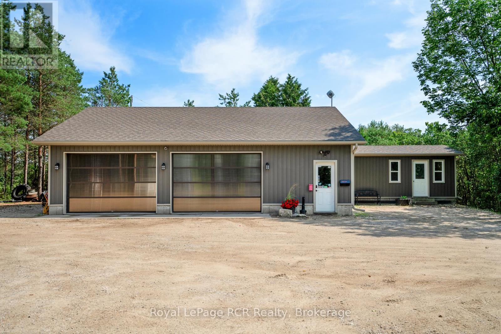 302769 Douglas Street, West Grey, Ontario  N0G 1R0 - Photo 8 - X12874442