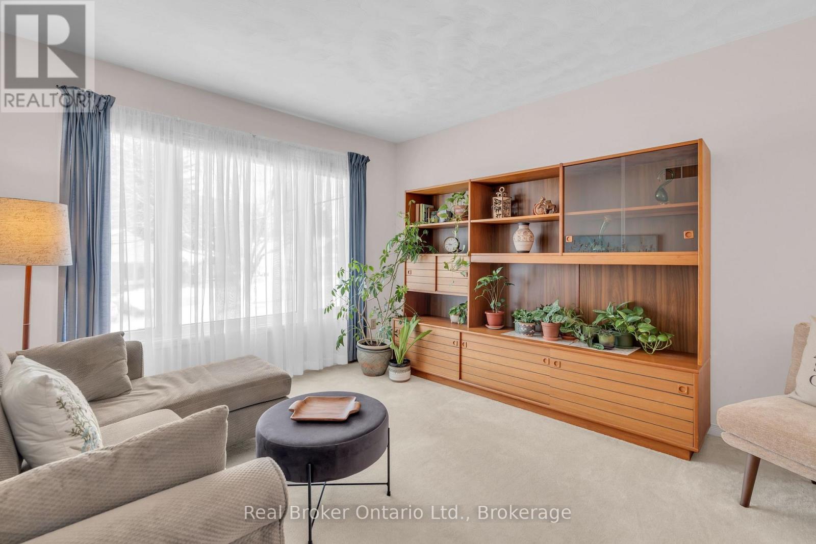 50 South Drive, Kitchener, Ontario  N2M 4B5 - Photo 3 - X12874508