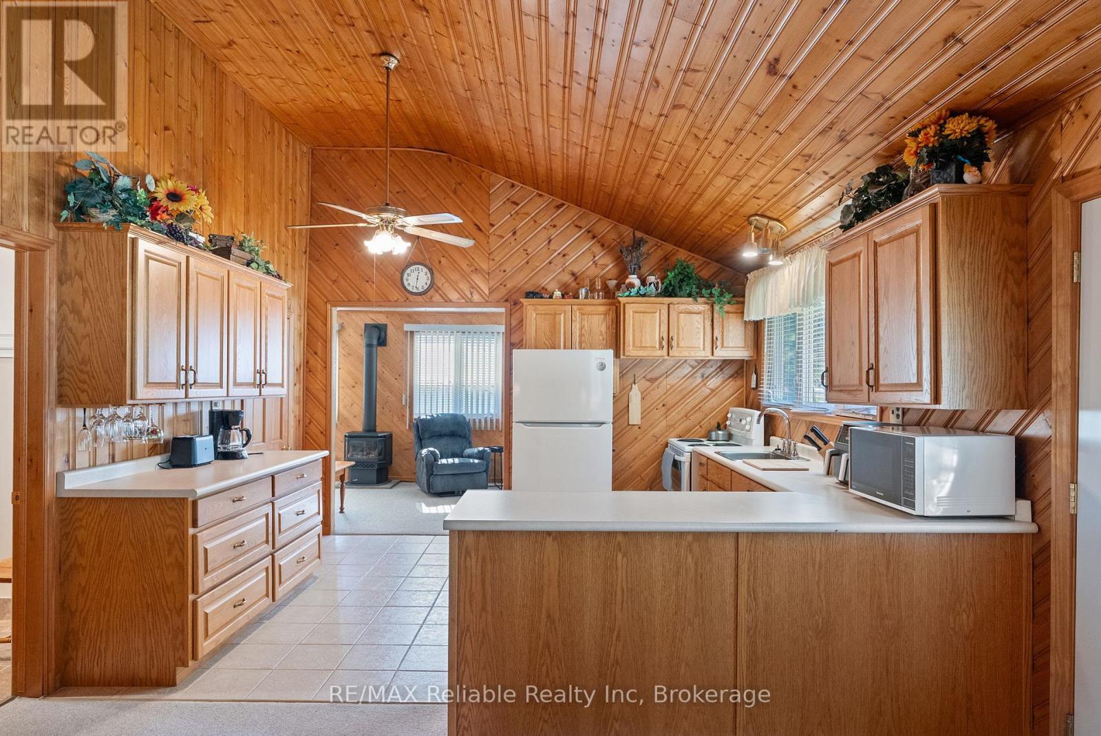 77556 Melena Drive, Bluewater, Ontario  N0M 1G0 - Photo 12 - X12874882