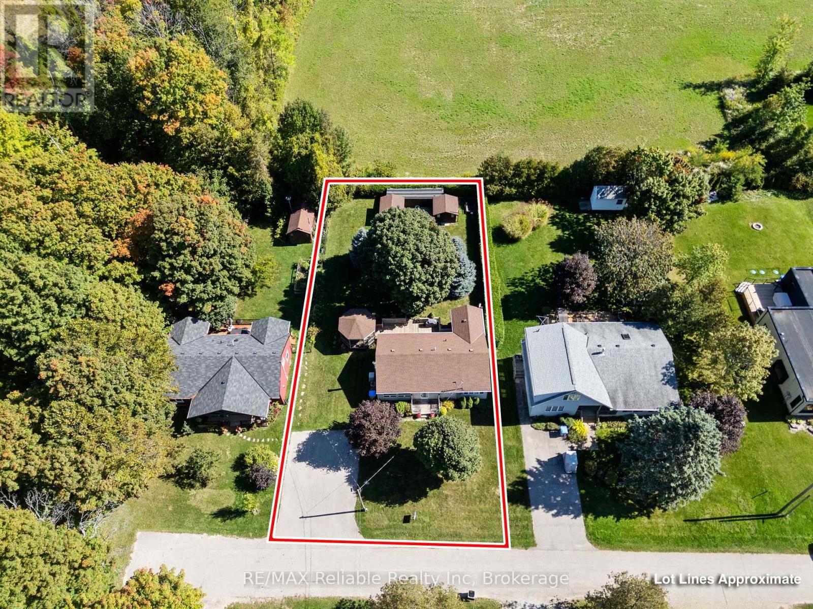 77556 Melena Drive, Bluewater, Ontario  N0M 1G0 - Photo 3 - X12874882