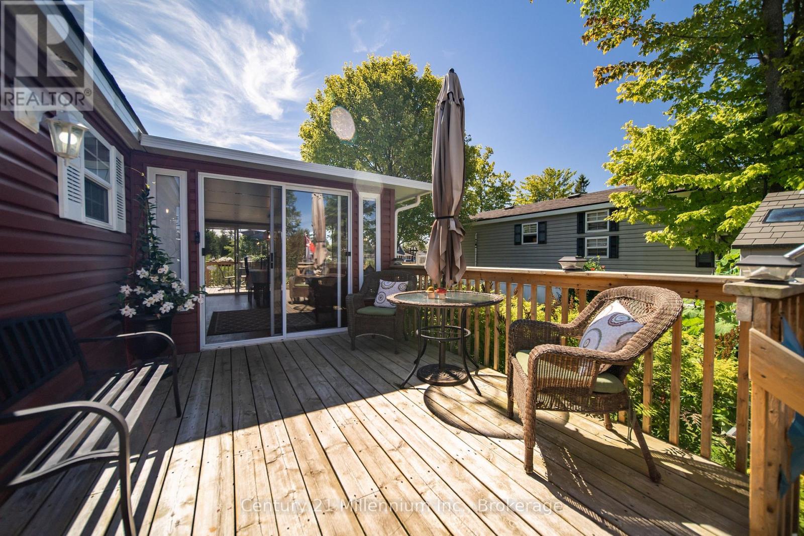 19 White Pines Trail, Wasaga Beach, Ontario  L9Z 1X7 - Photo 4 - S12875812