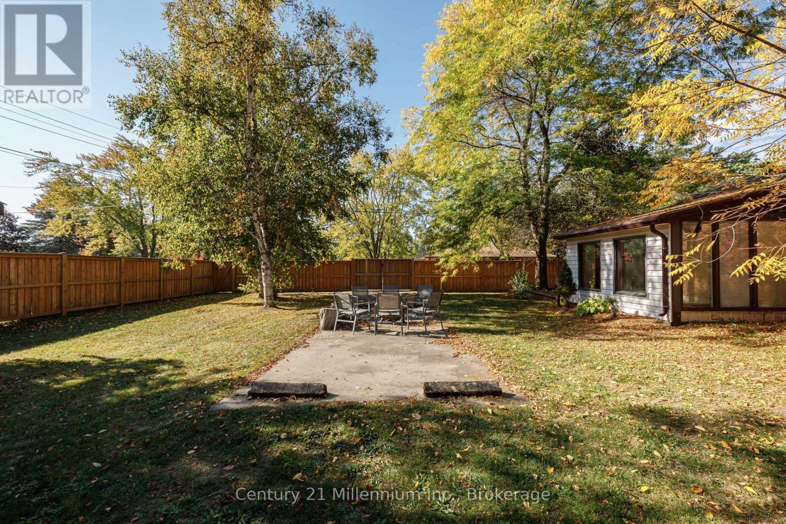 213 Jane Street, Clearview, Ontario  L0M 1S0 - Photo 40 - S12877204