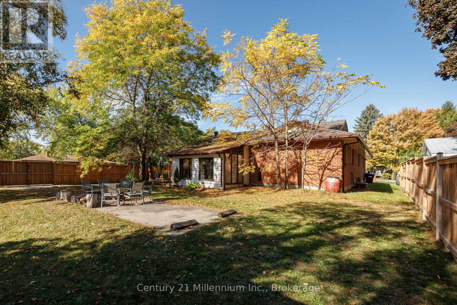 213 Jane Street, Clearview, Ontario  L0M 1S0 - Photo 41 - S12877204