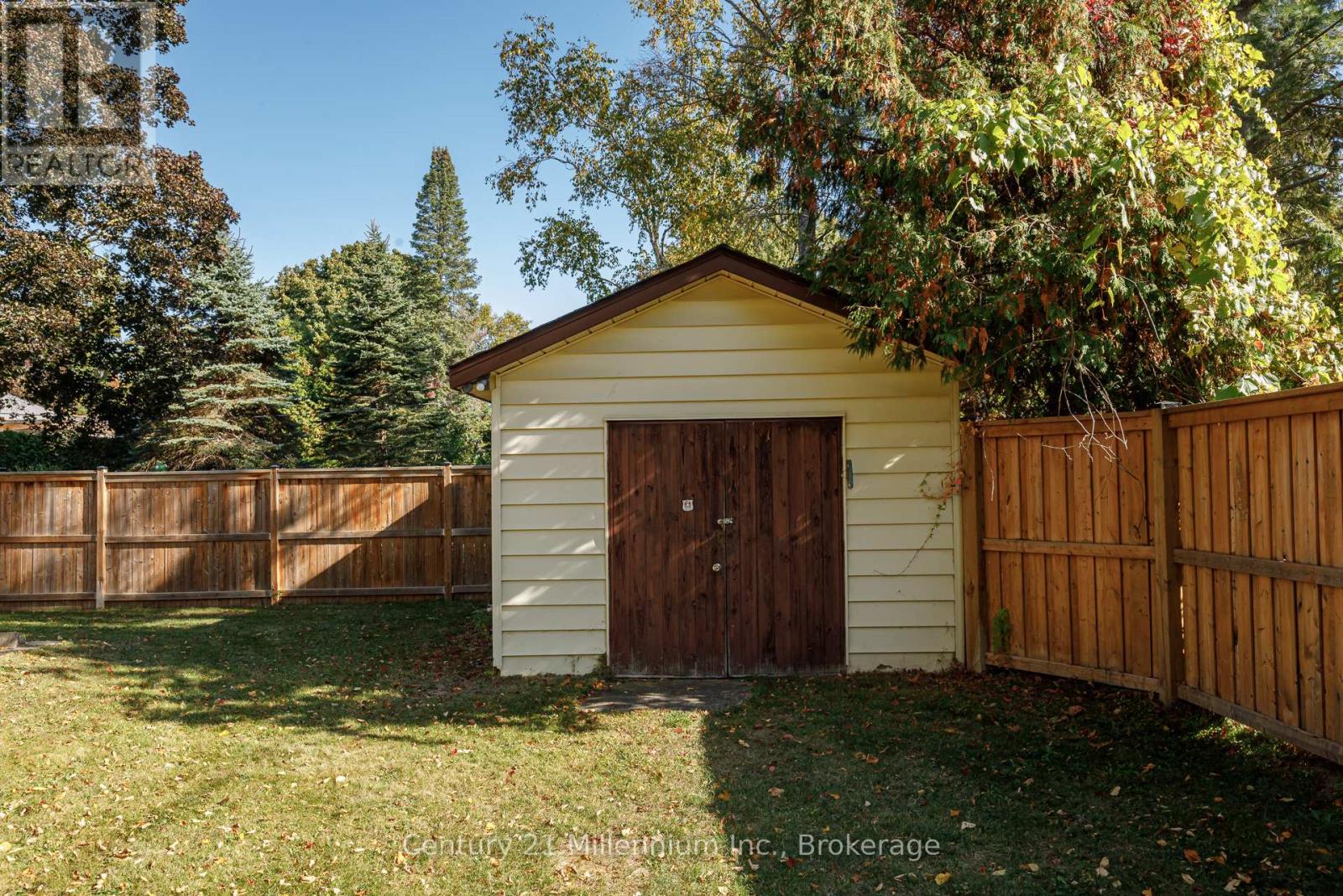 213 Jane Street, Clearview, Ontario  L0M 1S0 - Photo 42 - S12877204