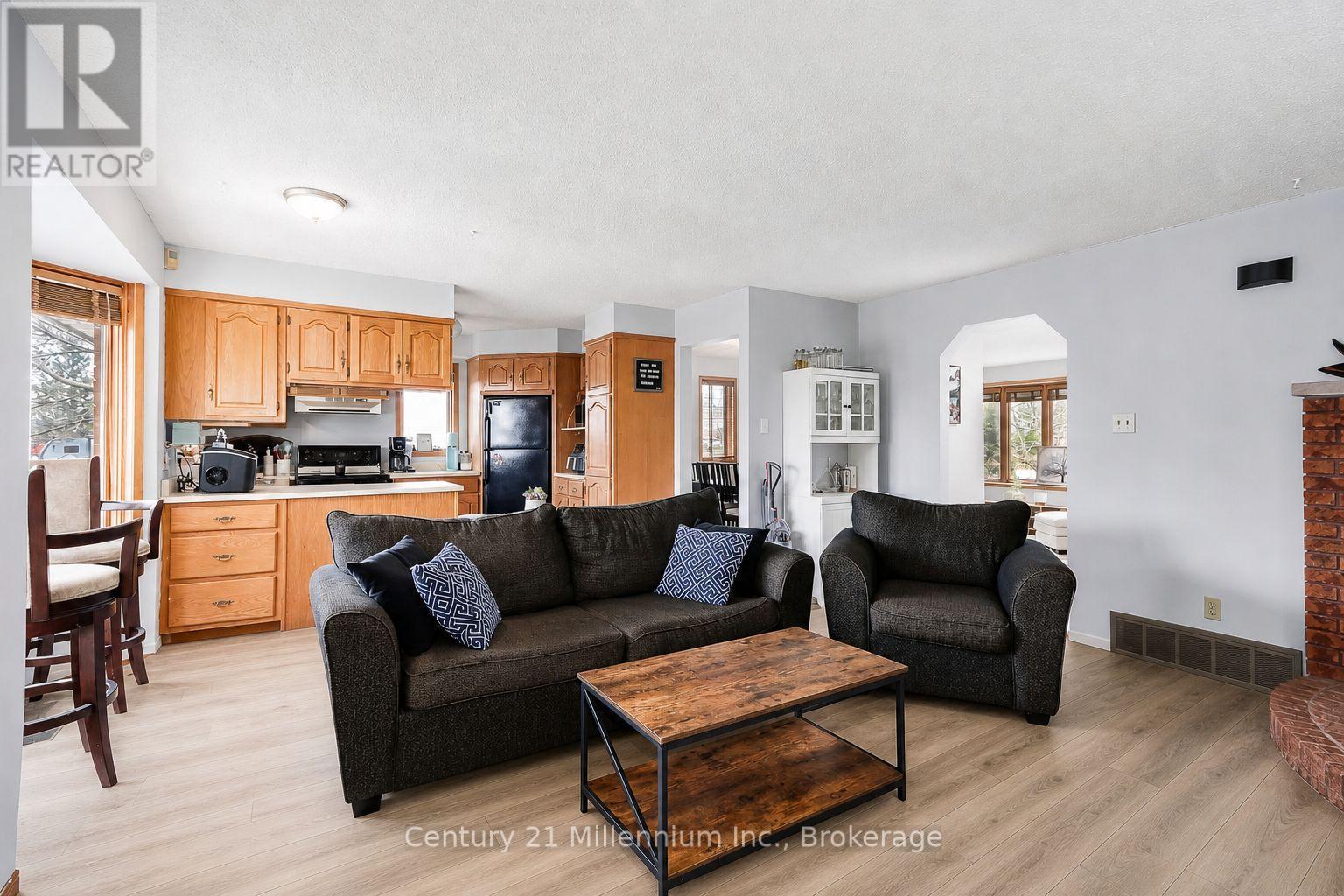 213 Jane Street, Clearview, Ontario  L0M 1S0 - Photo 48 - S12877204
