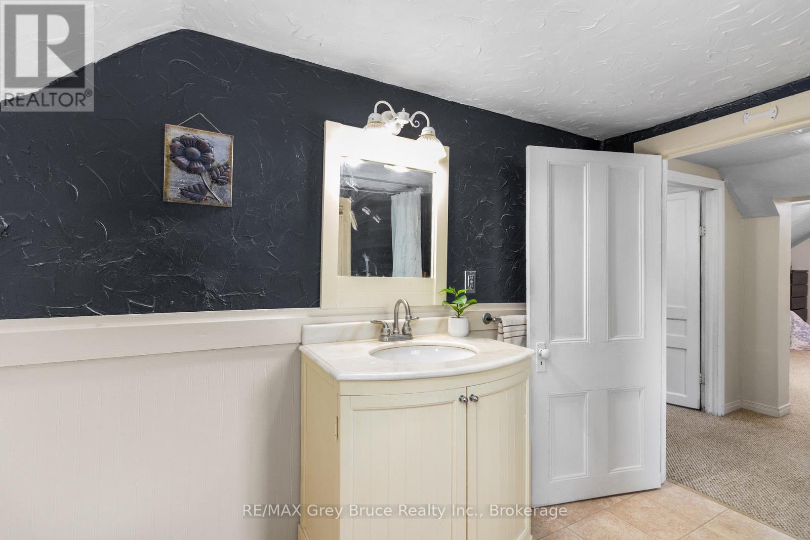 1201 Highway 6, South Bruce Peninsula, Ontario  N0H 1X0 - Photo 30 - X12877320