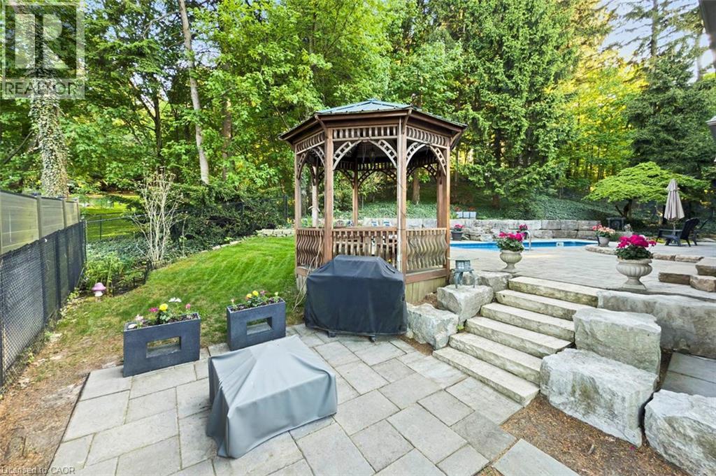 18 Stonegate Drive, Hamilton, Ontario  L9G 3R7 - Photo 47 - 40811697