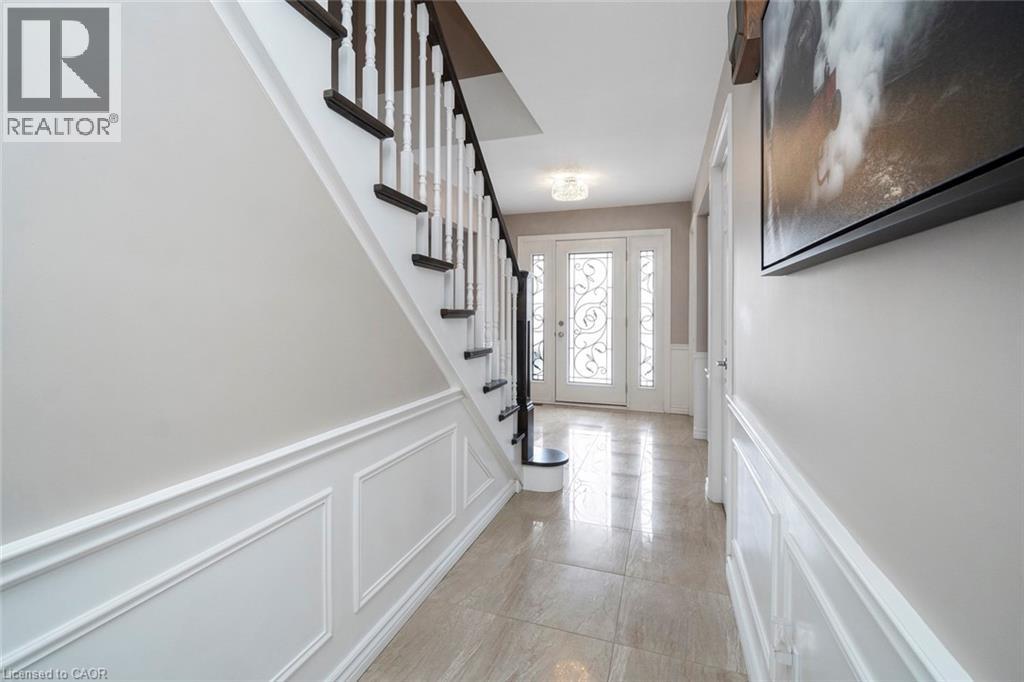 18 Stonegate Drive, Hamilton, Ontario  L9G 3R7 - Photo 7 - 40811697